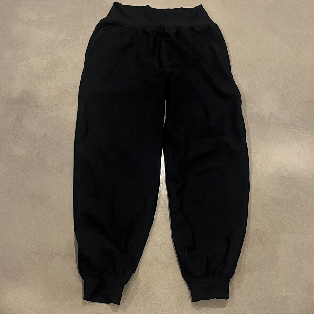 YPB Sculpt LUX black joggers